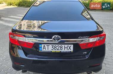Седан Toyota Camry 2013 в 