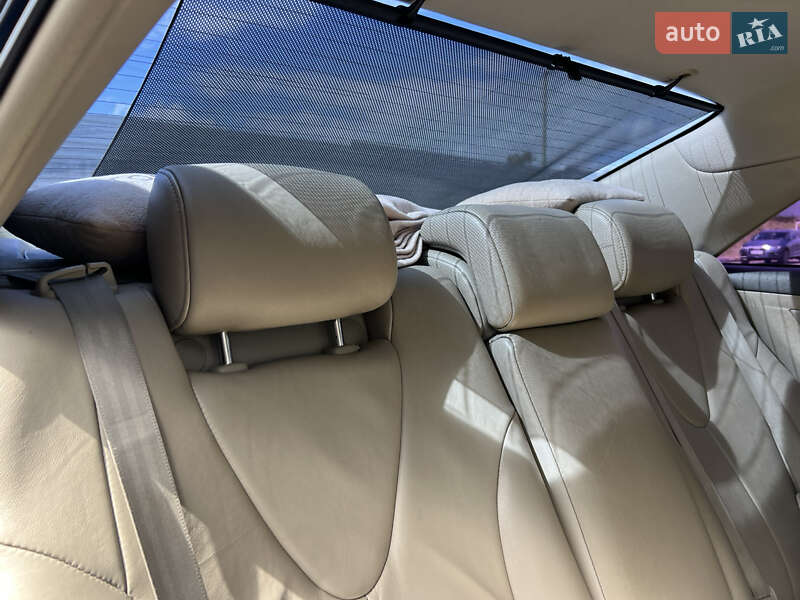 Седан Toyota Camry 2006 в Ровно