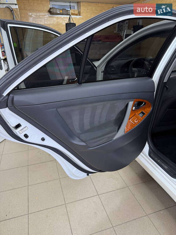 Седан Toyota Camry 2011 в Харкові