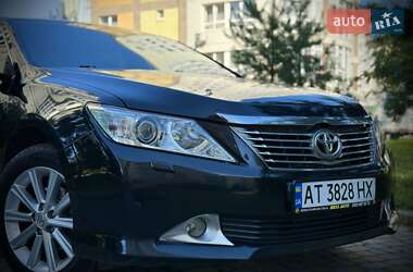 Седан Toyota Camry 2013 в 