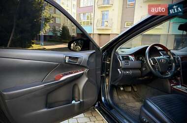 Седан Toyota Camry 2013 в 