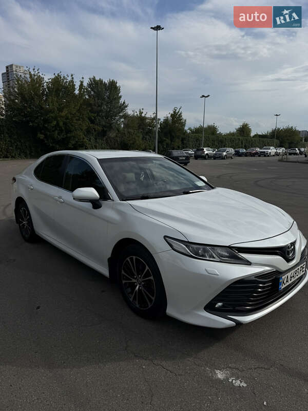 Седан Toyota Camry 2017 в Киеве фото 3 Седан Toyota Camry 2017 в Киеве