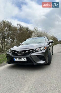 Седан Toyota Camry 2019 в Тернополі