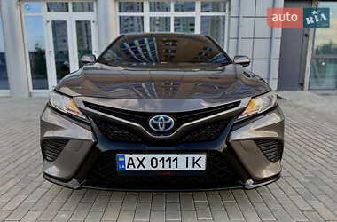 Седан Toyota Camry 2017 в Харькове
