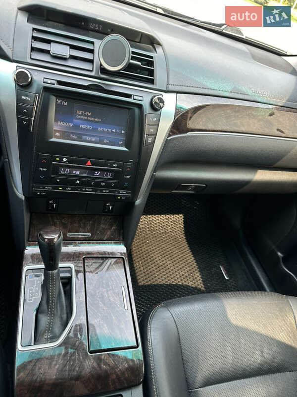 Седан Toyota Camry 2016 в Кагарлику