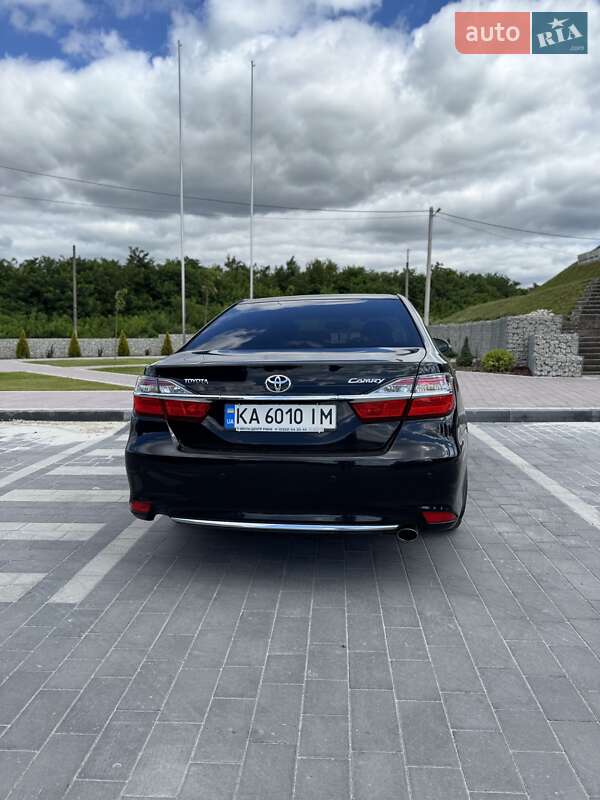 Седан Toyota Camry 2016 в Мостиській