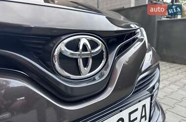 Седан Toyota Camry 2019 в 