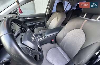 Седан Toyota Camry 2019 в 