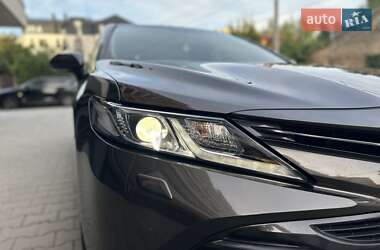 Седан Toyota Camry 2019 в 