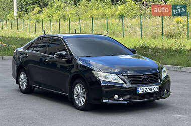Седан Toyota Camry 2012 в Харькове