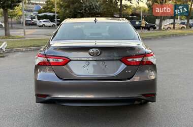Седан Toyota Camry 2019 в 