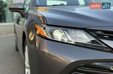 Седан Toyota Camry 2019 в 