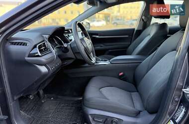 Седан Toyota Camry 2019 в 