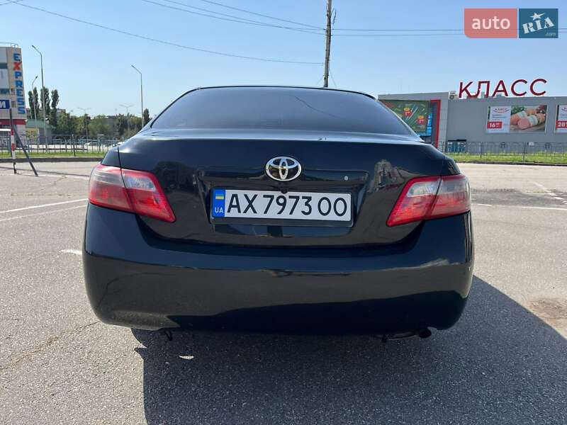 Седан Toyota Camry 2008 в Харькове