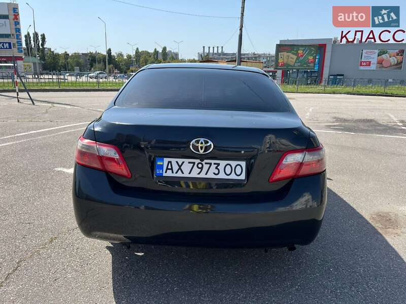 Седан Toyota Camry 2008 в Харькове