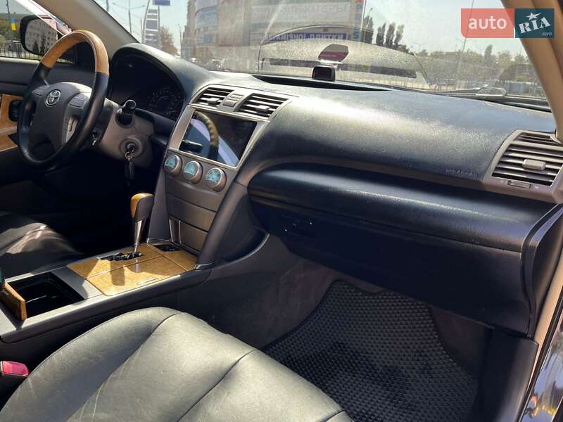 Седан Toyota Camry 2008 в Харькове