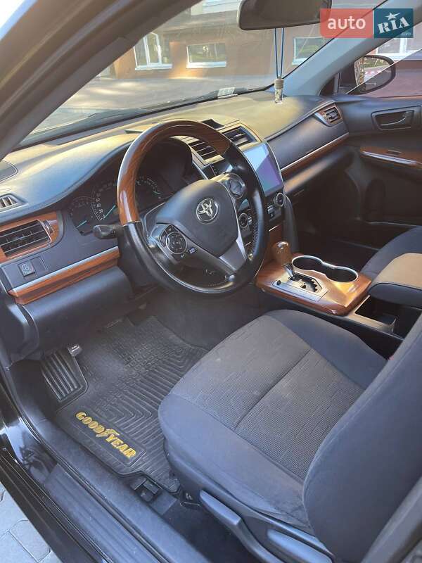 Седан Toyota Camry 2015 в Киеве фото 6 Седан Toyota Camry 2015 в Киеве