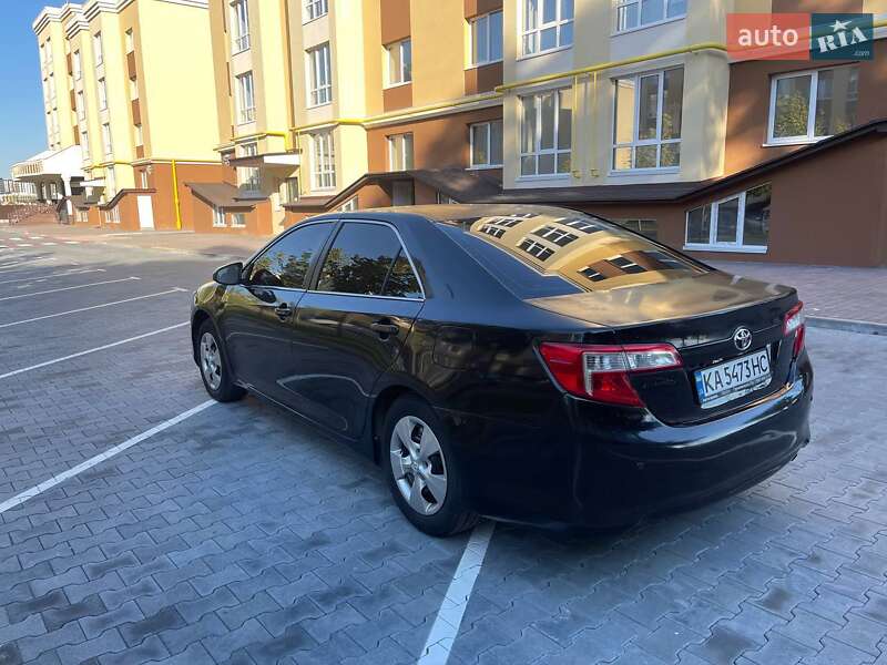 Седан Toyota Camry 2015 в Киеве фото 8 Седан Toyota Camry 2015 в Киеве