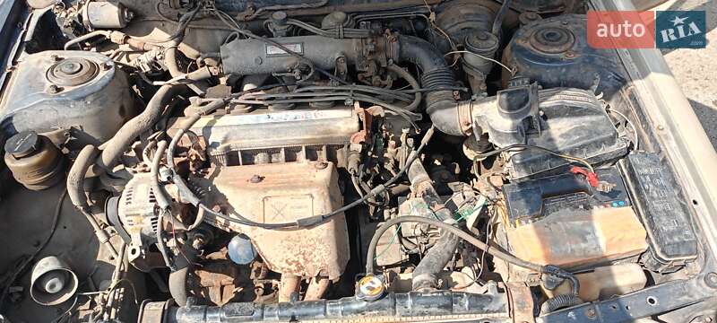 Седан Toyota Camry 1988 в Раздельной