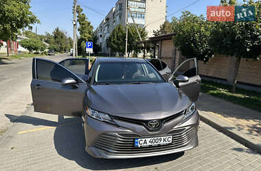 Седан Toyota Camry 2017 в Черкассах