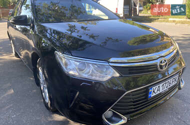 Седан Toyota Camry 2015 в Києві