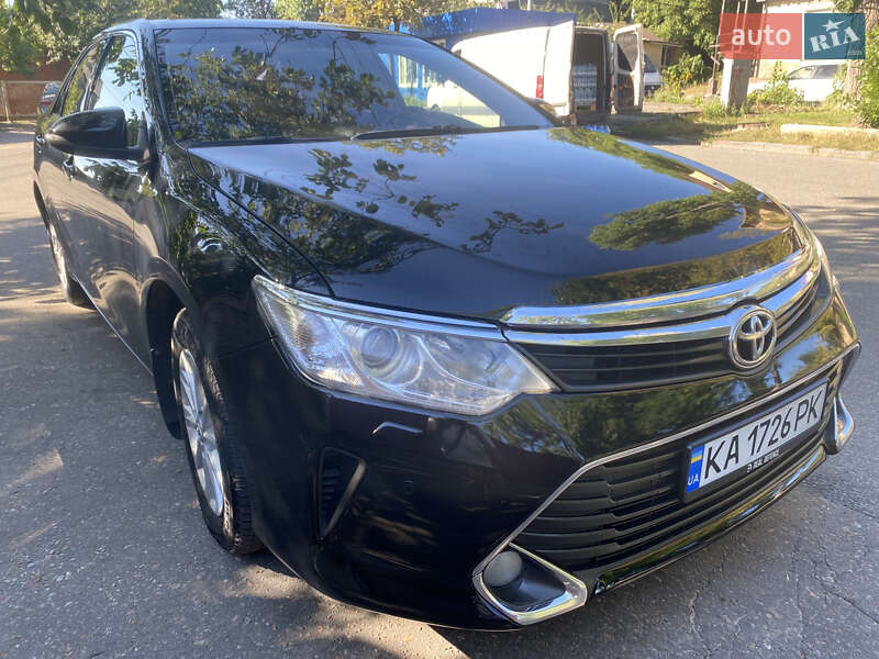 Toyota Camry 2015