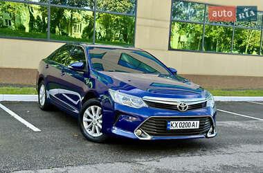 Седан Toyota Camry 2015 в Харкові