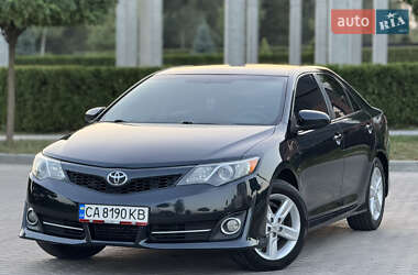 Седан Toyota Camry 2012 в Умані