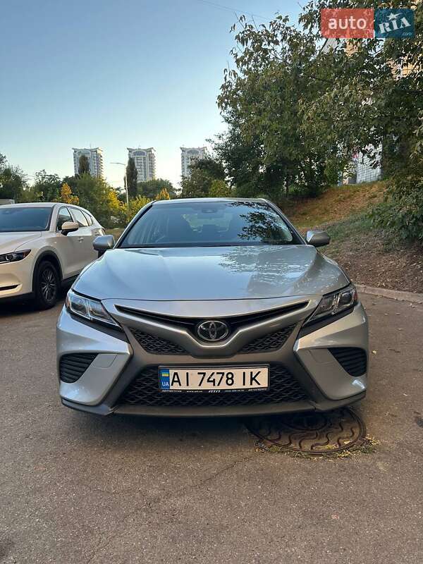 Toyota Camry 2018