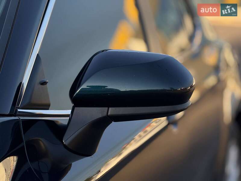 Седан Toyota Camry 2017 в Кривом Роге