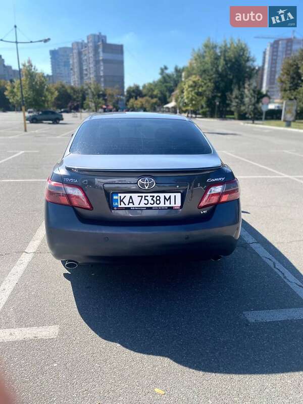 Седан Toyota Camry 2008 в Броварах