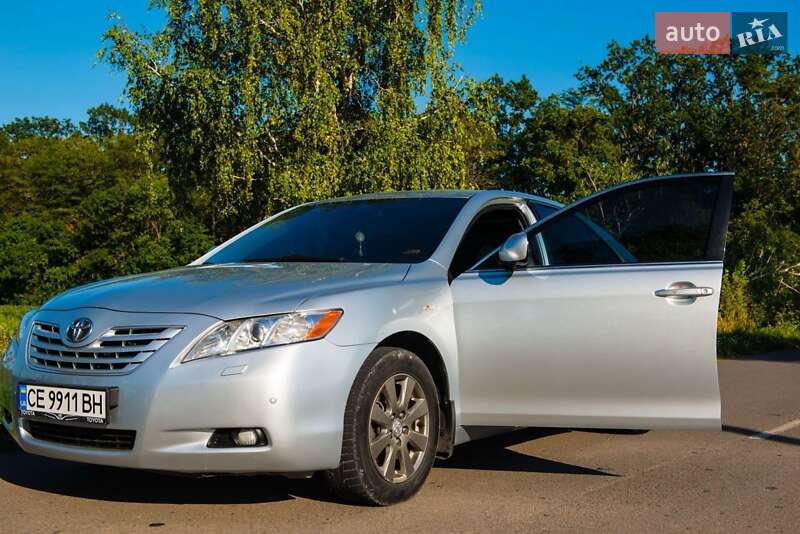 Седан Toyota Camry 2006 в Черновцах