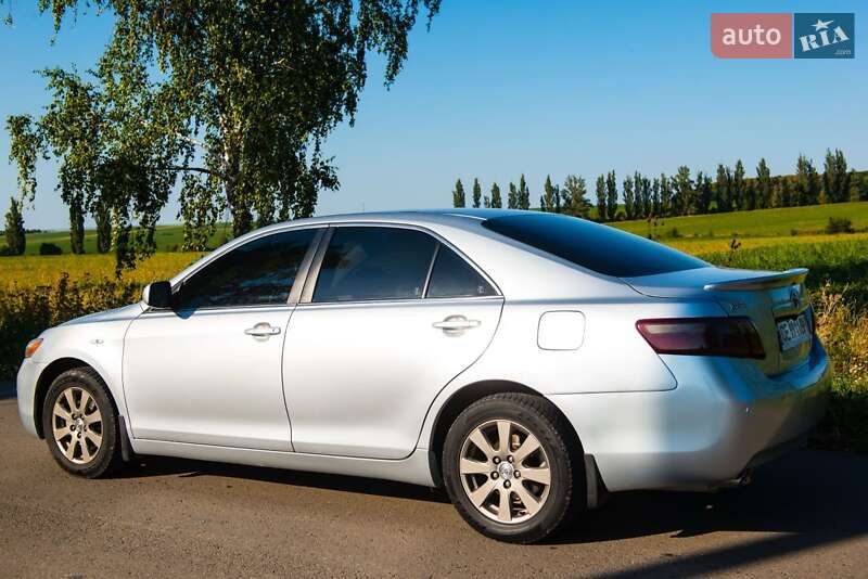 Седан Toyota Camry 2006 в Черновцах