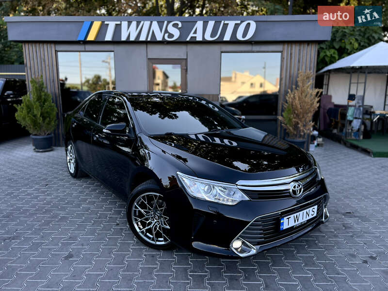 Седан Toyota Camry 2015 в Одессе