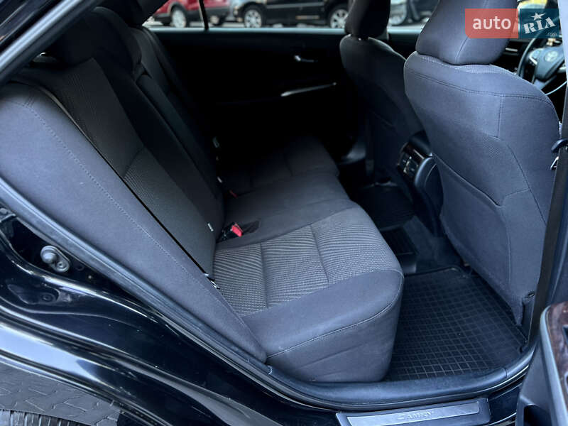 Седан Toyota Camry 2015 в Одессе