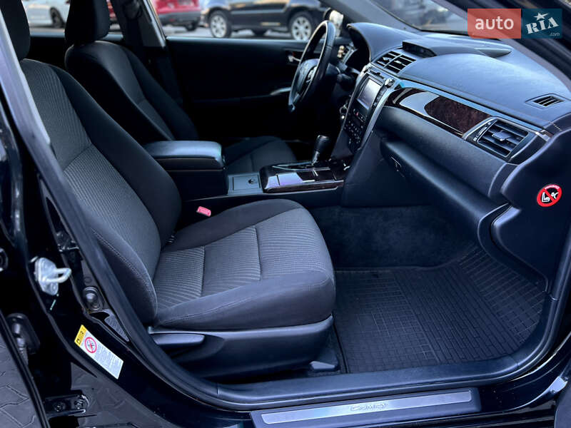 Седан Toyota Camry 2015 в Одессе