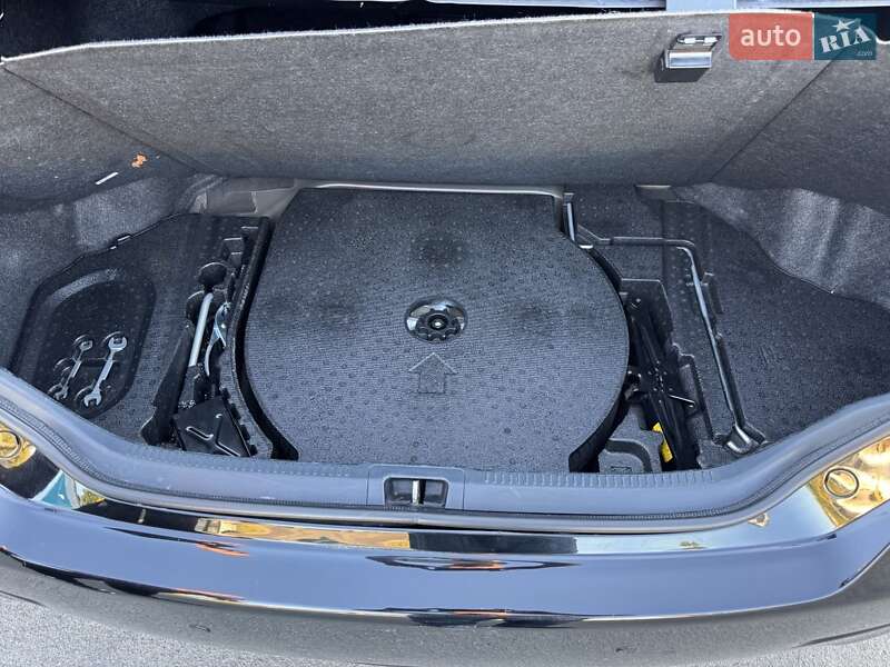 Седан Toyota Camry 2013 в Києві