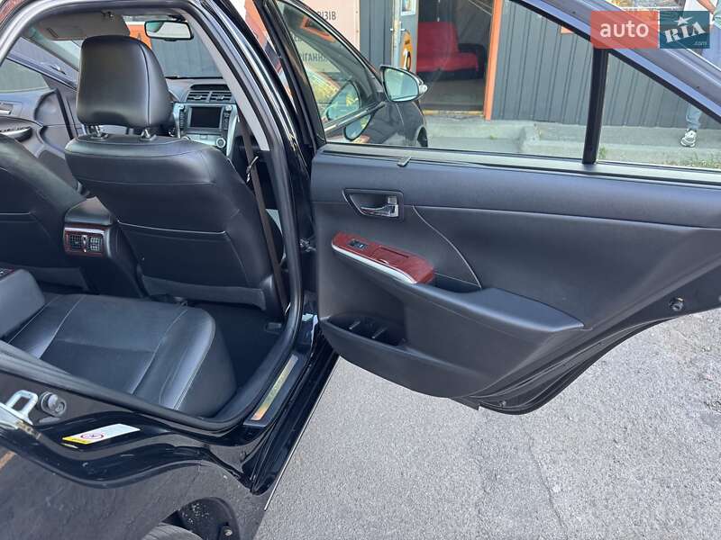 Седан Toyota Camry 2013 в Києві