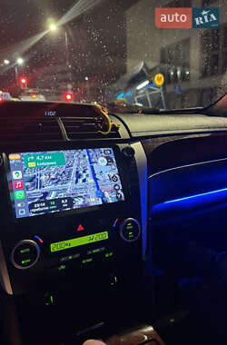 Седан Toyota Camry 2012 в Кривому Розі