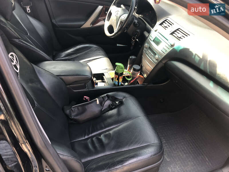 Седан Toyota Camry 2007 в Ужгороде