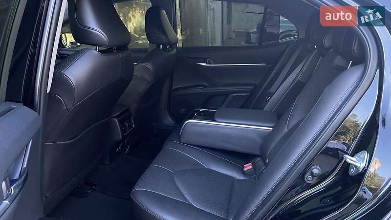 Седан Toyota Camry 2021 в Одессе