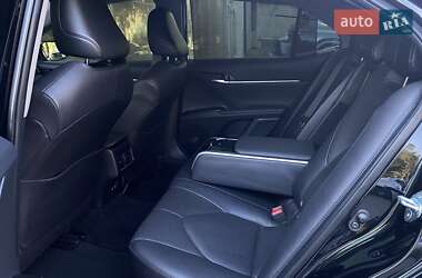 Седан Toyota Camry 2021 в 