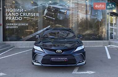 Седан Toyota Camry 2021 в 