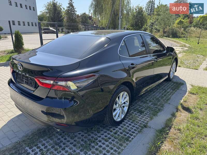 Седан Toyota Camry 2021 в Львові
