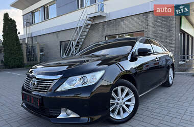 Седан Toyota Camry 2012 в Харкові