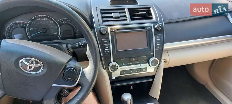 Седан Toyota Camry 2013 в Житомирі