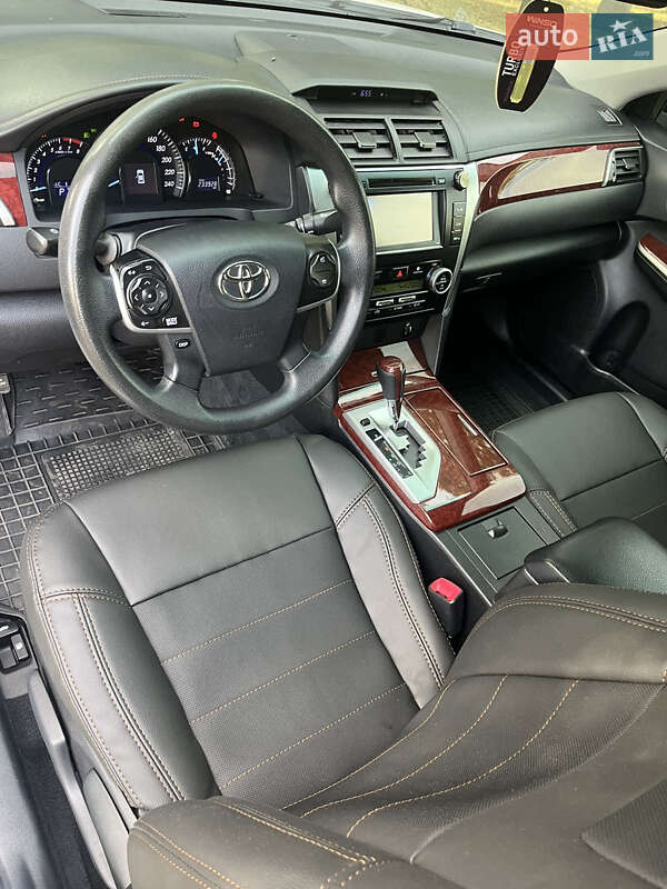 Седан Toyota Camry 2012 в Кропивницькому