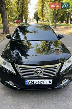 Седан Toyota Camry 2014 в Черновцах