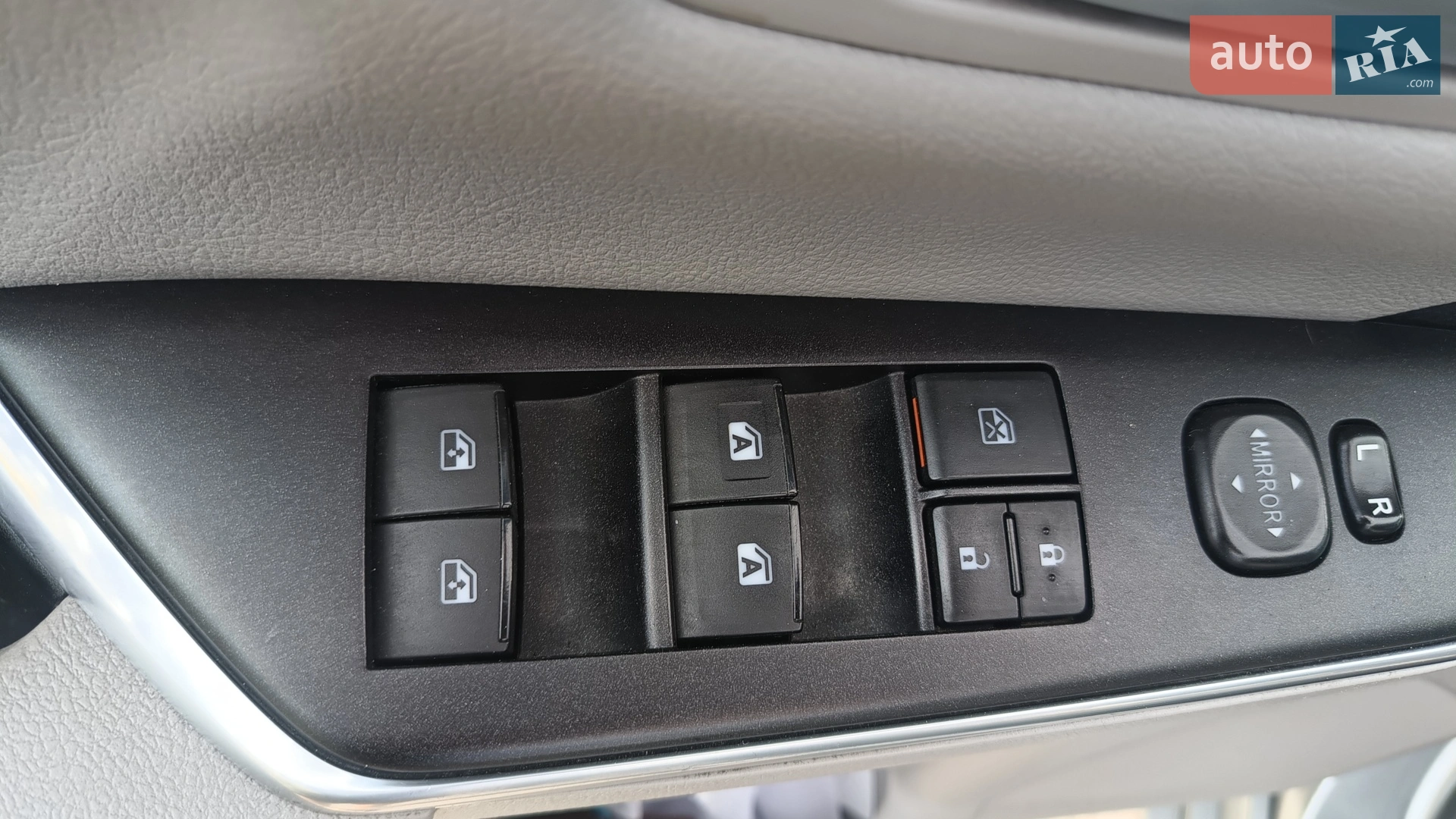 2016 Toyota Camry - мініатюра 6