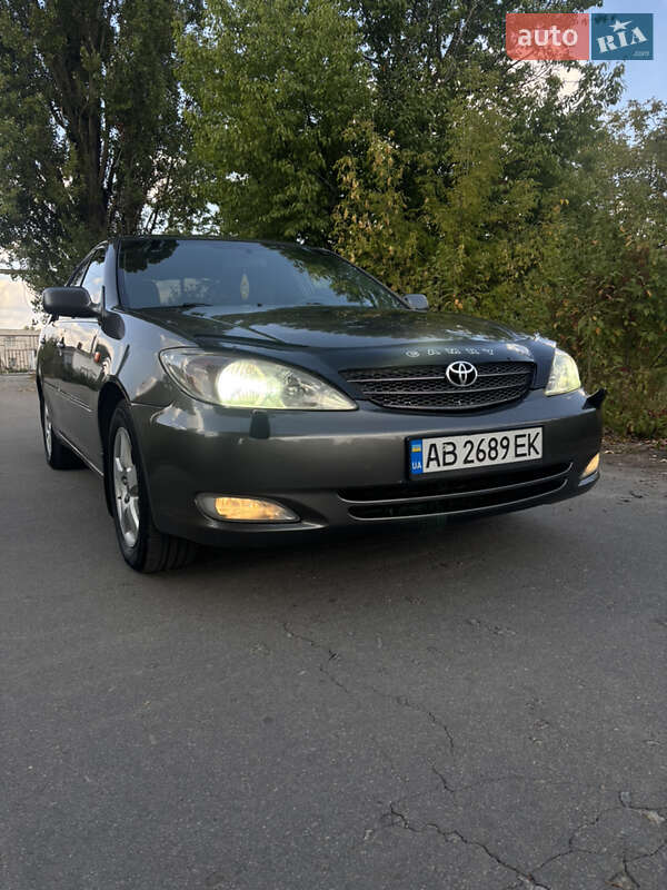 Седан Toyota Camry 2003 в Калинівці